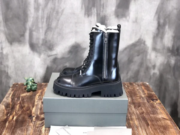 Lace-up Martin Boots with Fleece Lining image 1
