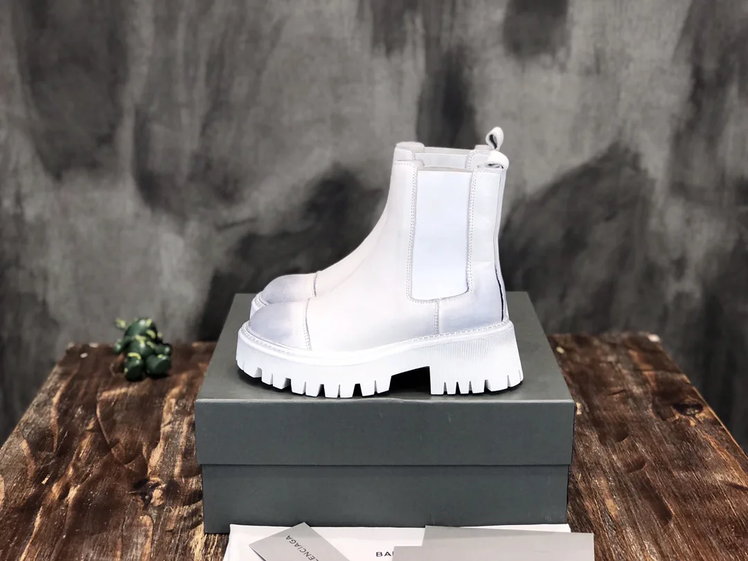 Women's Lace-Up Martin Boots image 1