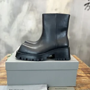Balenciaga Trooper Men's Ankle Boots image 1