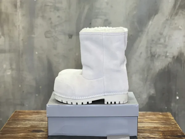 Balenciaga Skiwear Alaska Snow Boots image 1