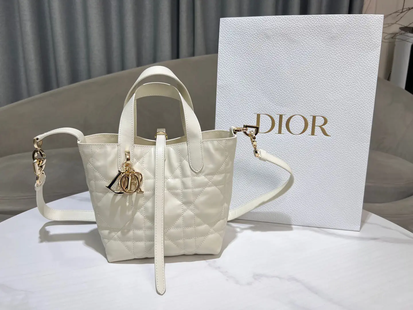 Dior White Quilted Leather Toujours Vertical Top Handle Bag image 1