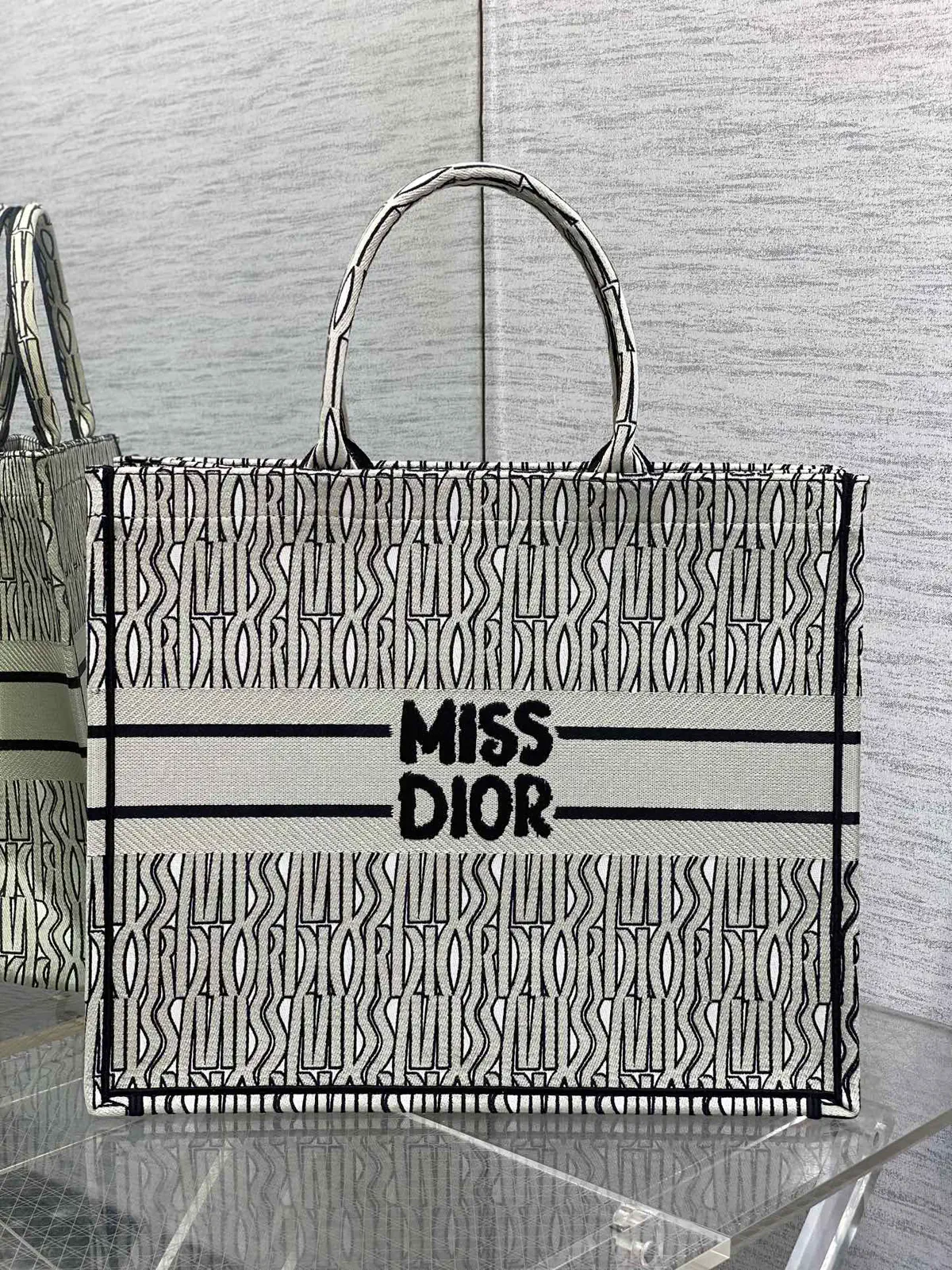 Dior Miss Dior Embroidered Tote Bag image 1