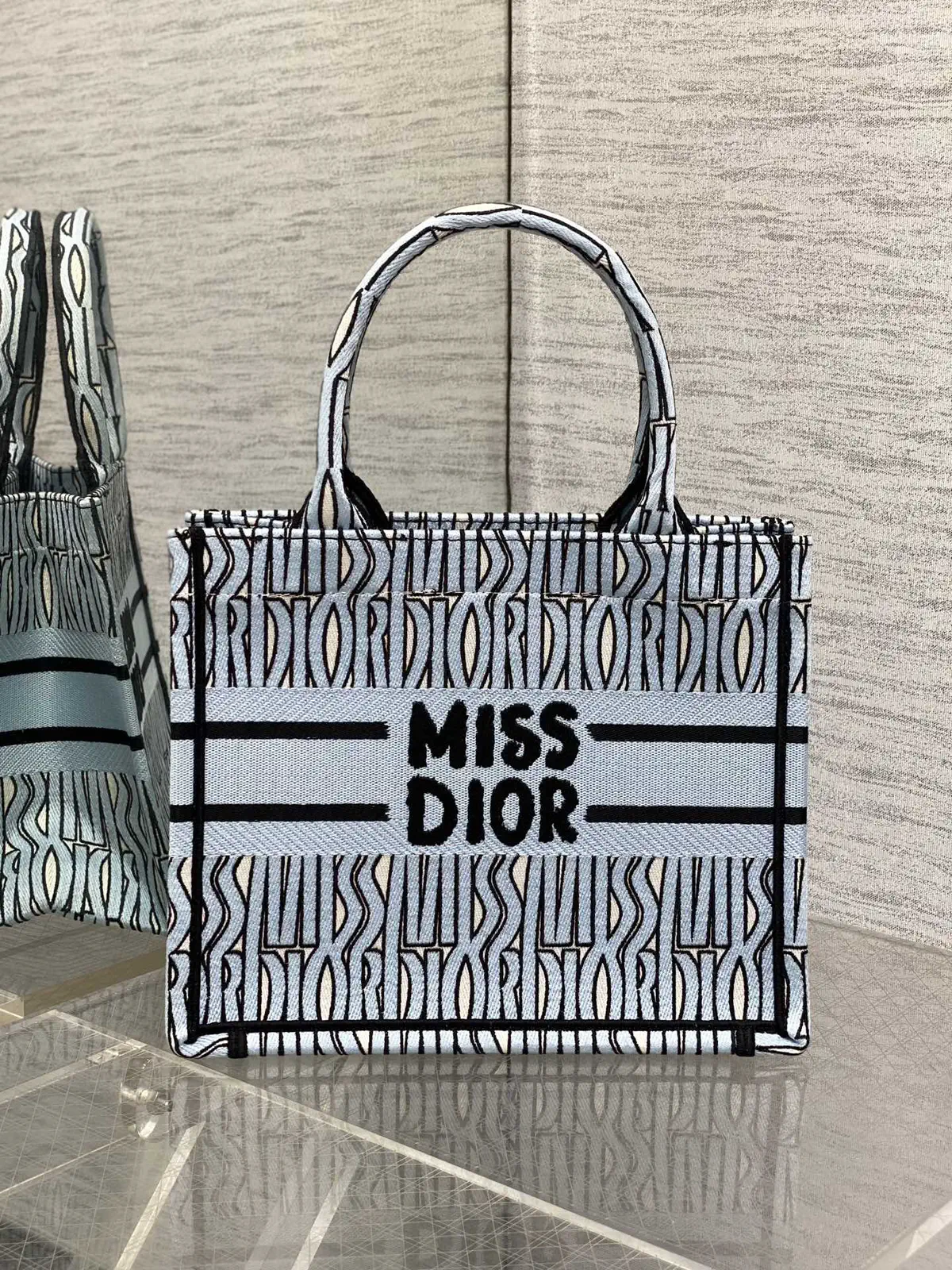 Dior Miss Dior Small Tote Bag image 1