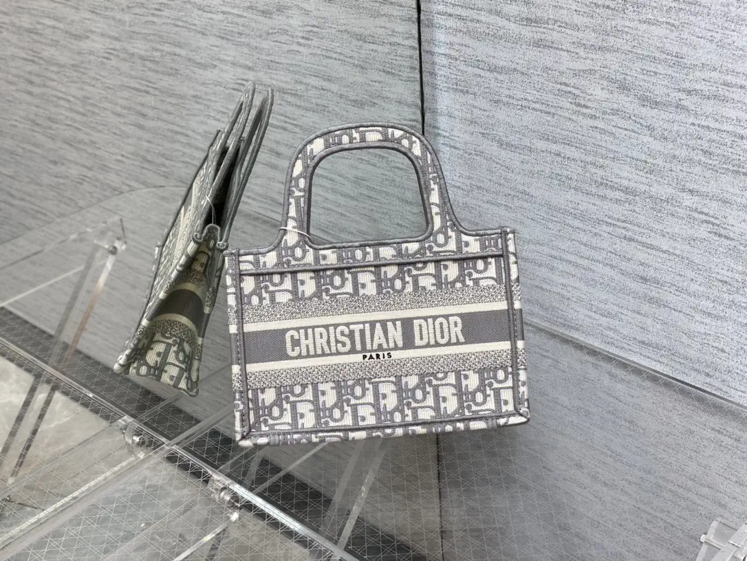 Dior Mini Monogram Tote Bag image 1