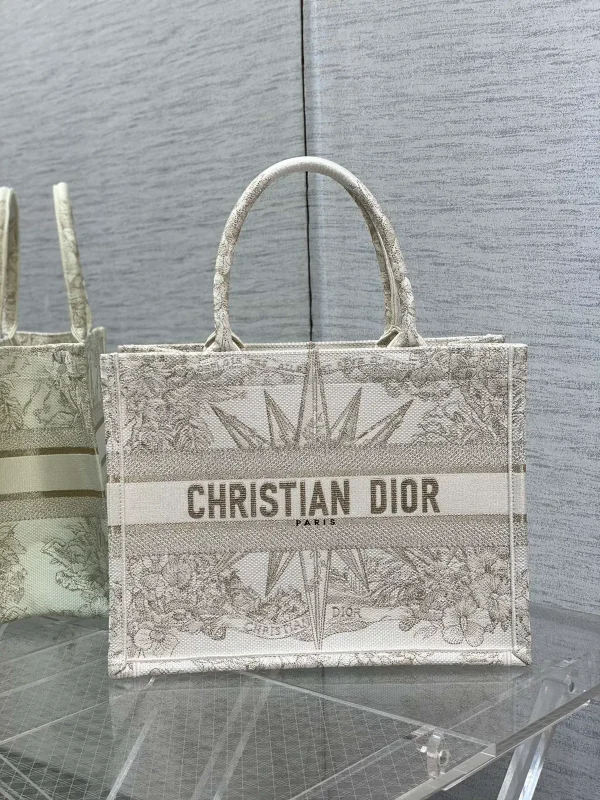Dior Star Embroidered Tote Bag image 1