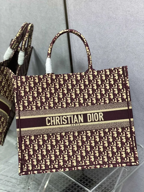 Dior Oblique Pattern Tote Bag image 1