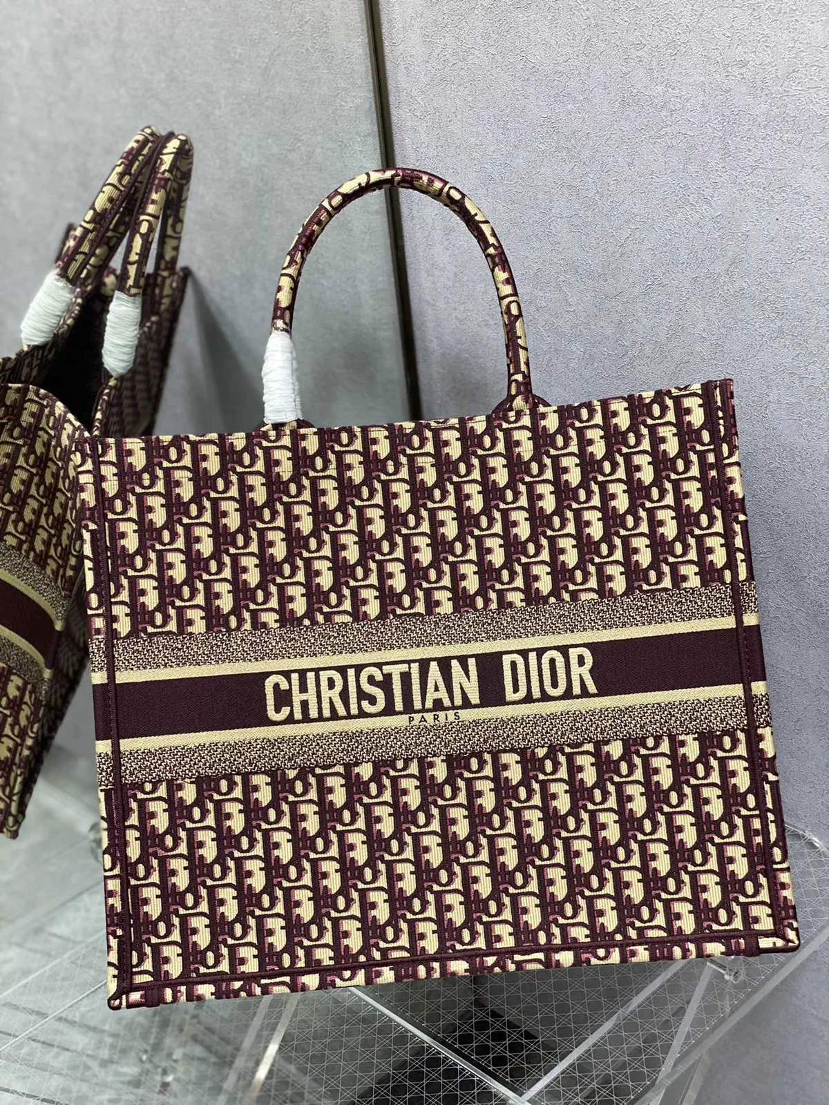 Dior Oblique Pattern Tote Bag image 1