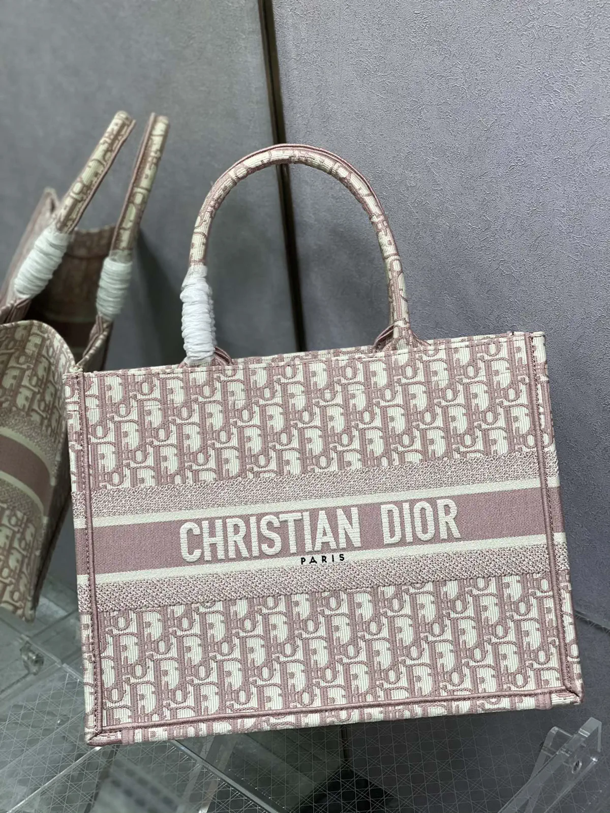 Dior Oblique Pattern Tote Bag image 1
