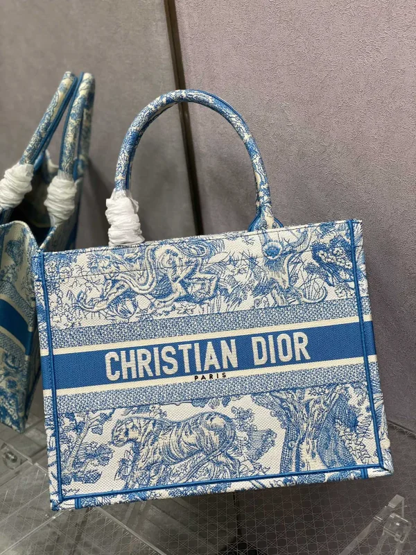 Dior Tiger Embroidered Tote Bag image 1