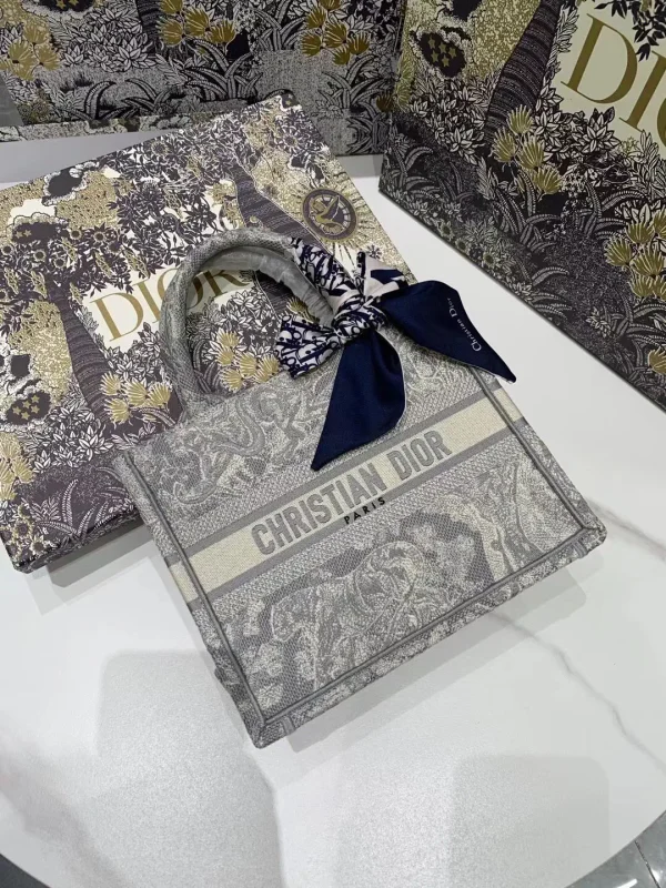 Dior Grey Tiger Embroidered Tote Bag image 1