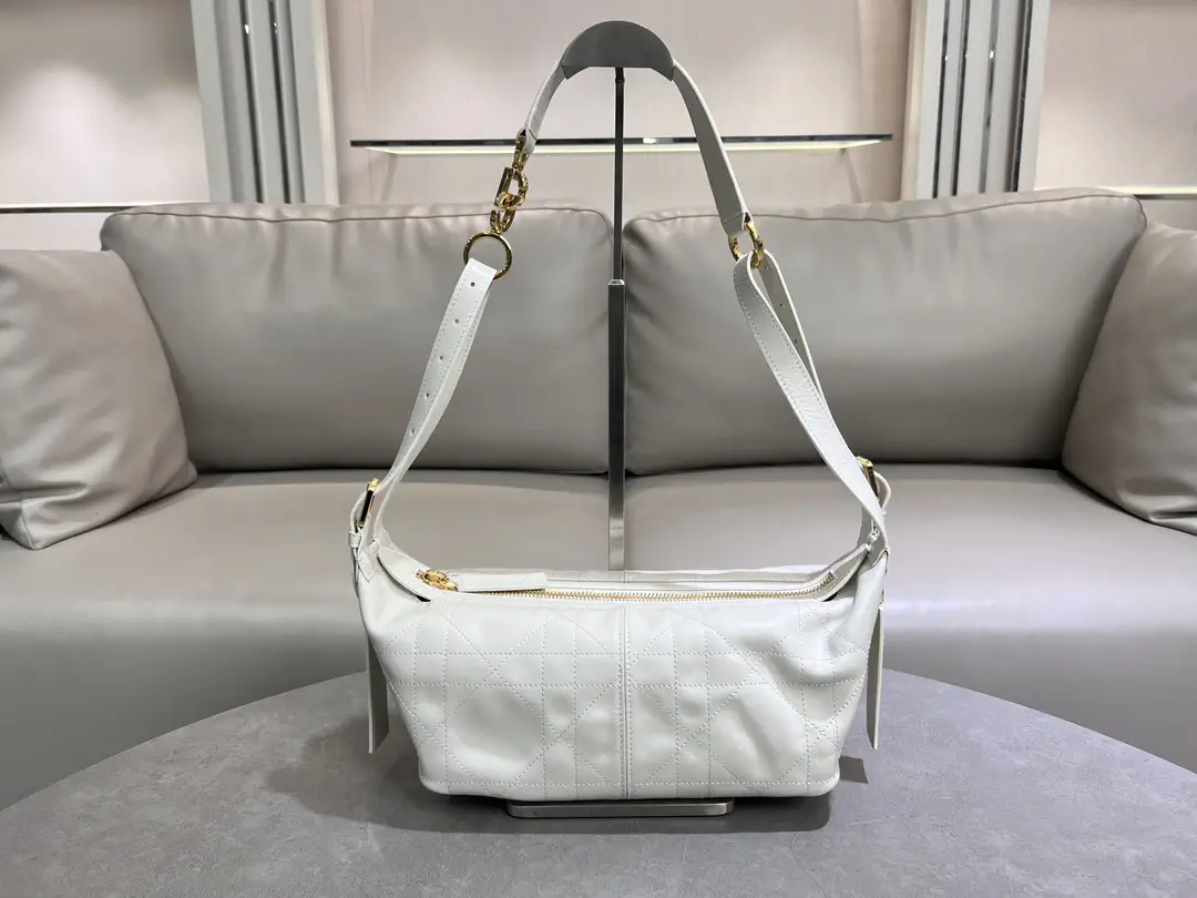 Dior White Quilted Leather Shoulder Bag image 1