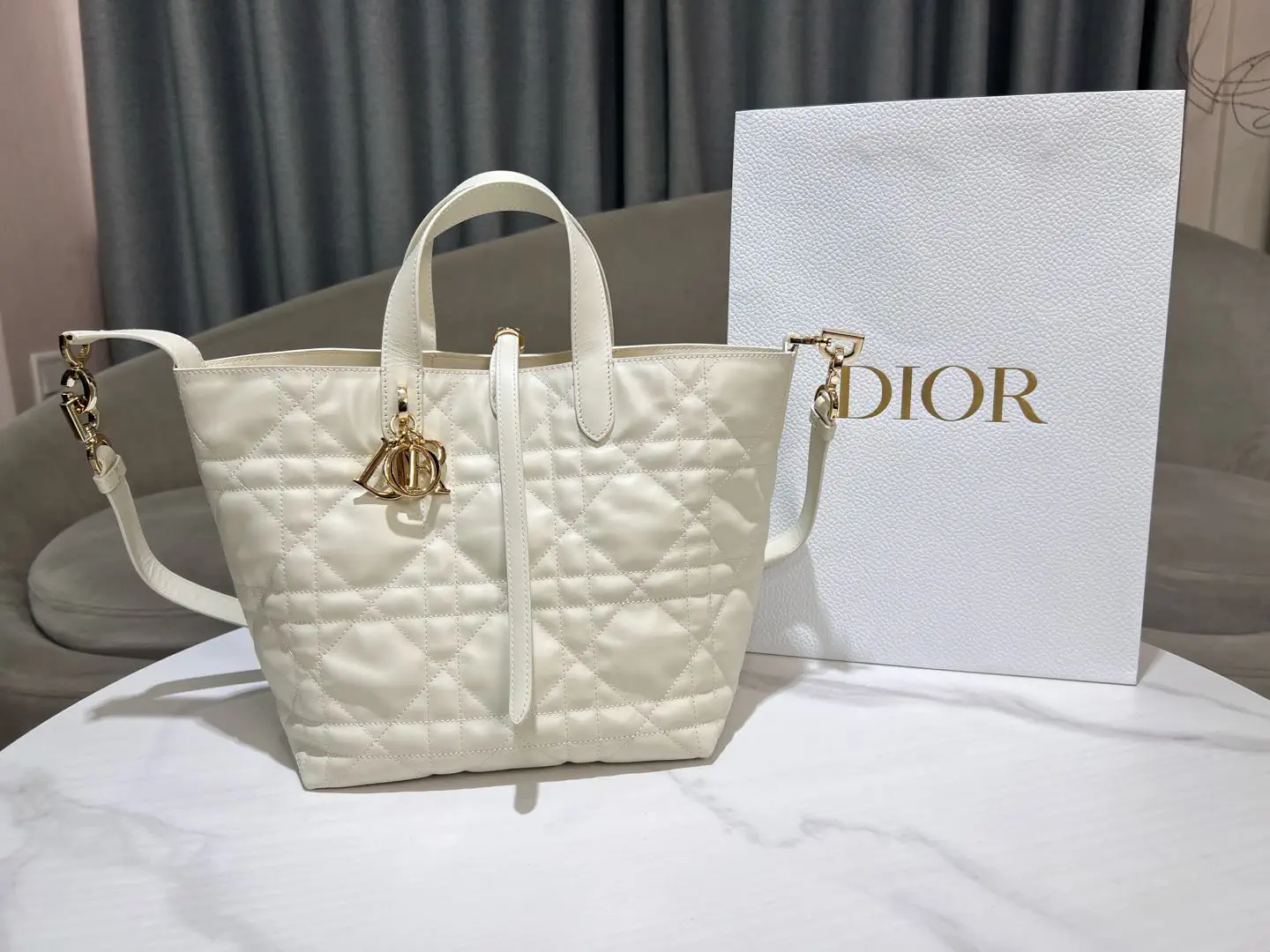 Dior White Quilted Leather Toujours Vertical Tote Bag image 1