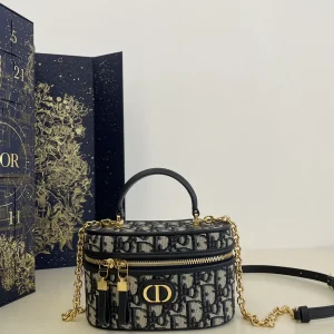 Dior 30 Montaigne Mini Vanity Bag image 1