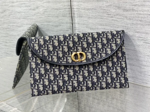 Dior 30 Montaigne Oblique Monogram Clutch image 1