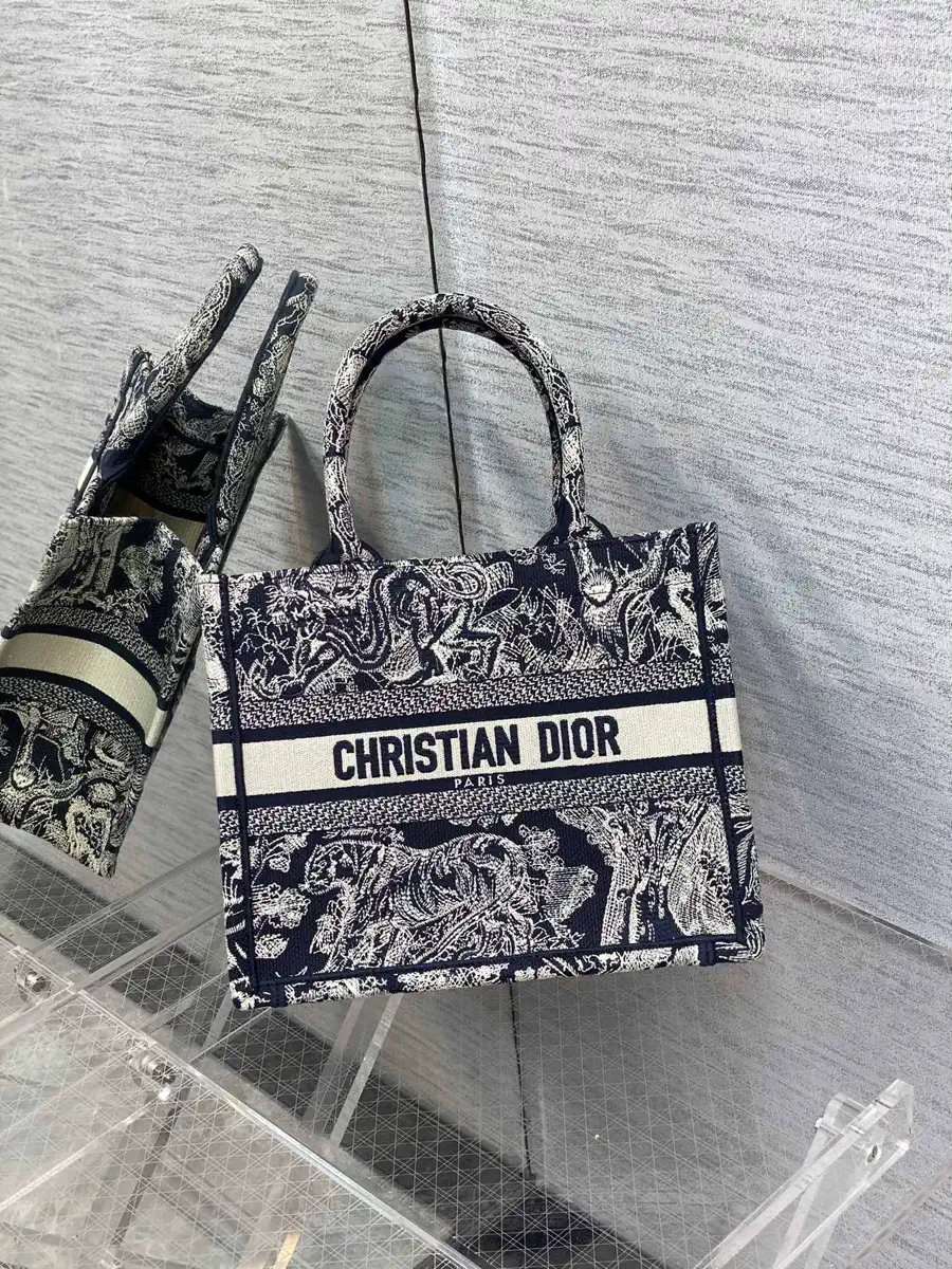 Dior Tiger Embroidered Tote Bag image 1