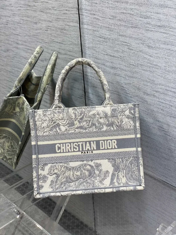 Dior Tiger Embroidered Tote Bag image 1