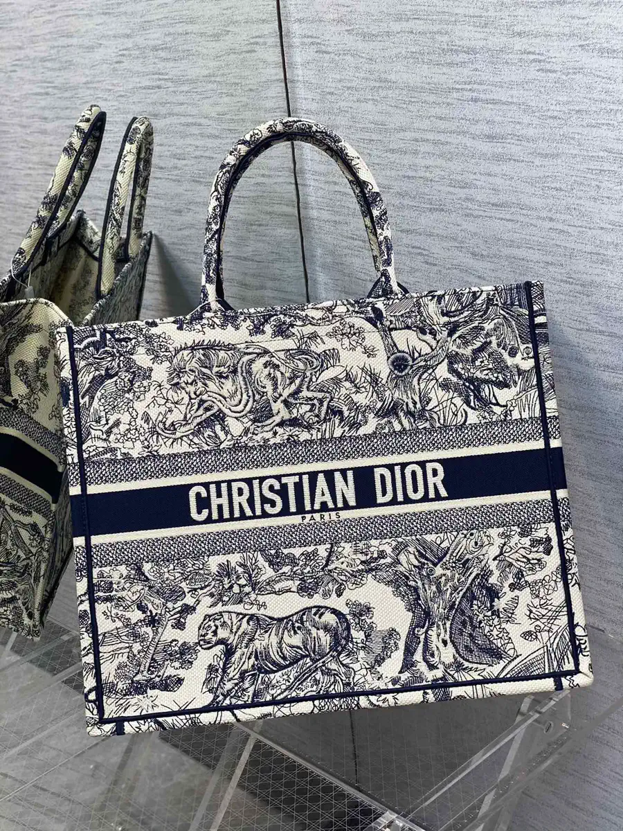 Dior Tiger Embroidered Tote Bag image 1