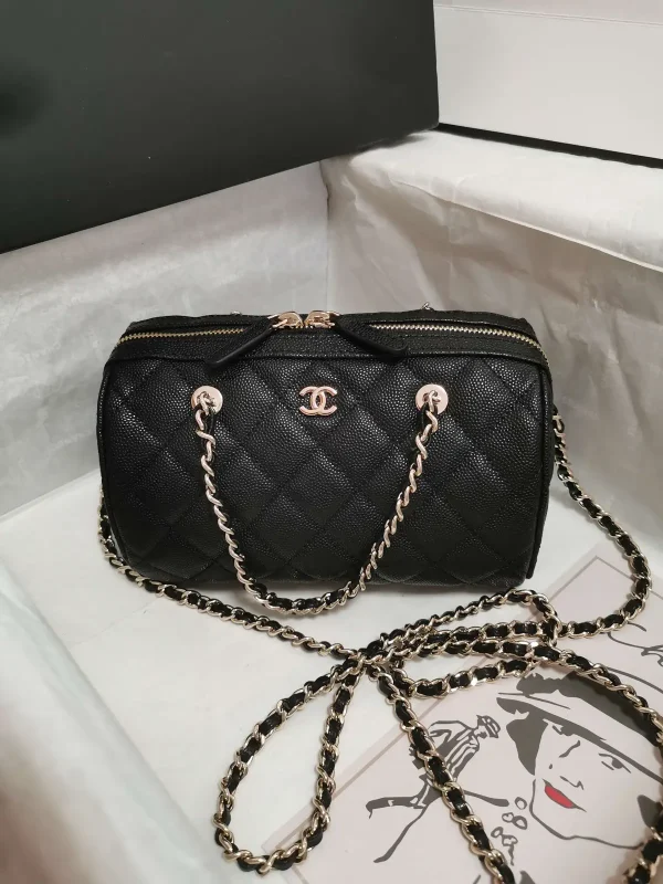 Chanel Quilted Chain Shoulder Bag image 1