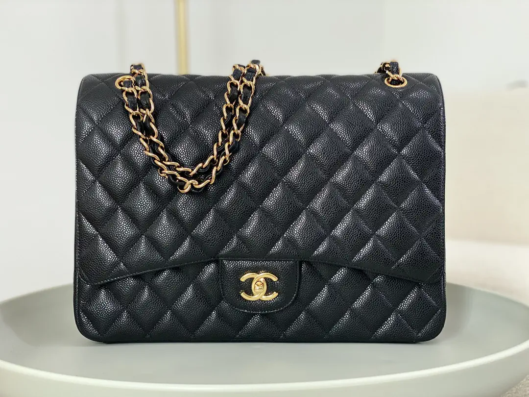 Chanel Quilted Caviar Leather Classic Flap Shoulder Bag image 1