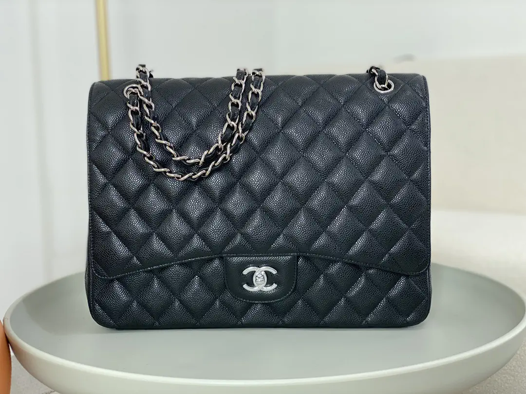 Chanel Quilted Caviar Leather Classic Flap Shoulder Bag image 1
