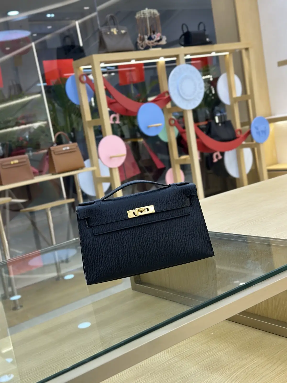 Hermès Black Epsom Leather Mini Kelly Clutch image 1