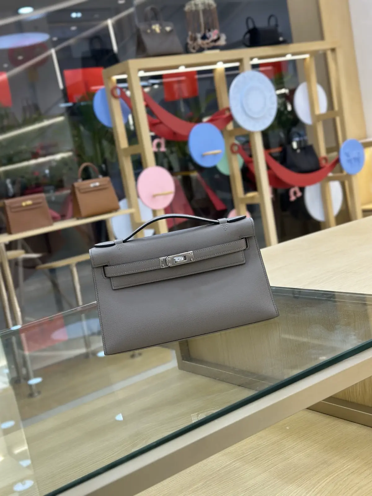 Hermès Gray Mini Kelly Clutch Bag image 1