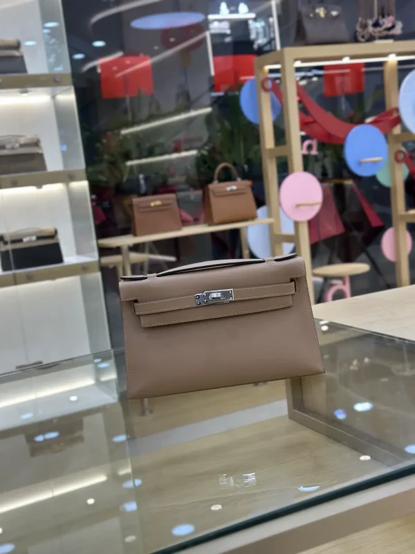 Hermès Taupe Mini Kelly Clutch image 1