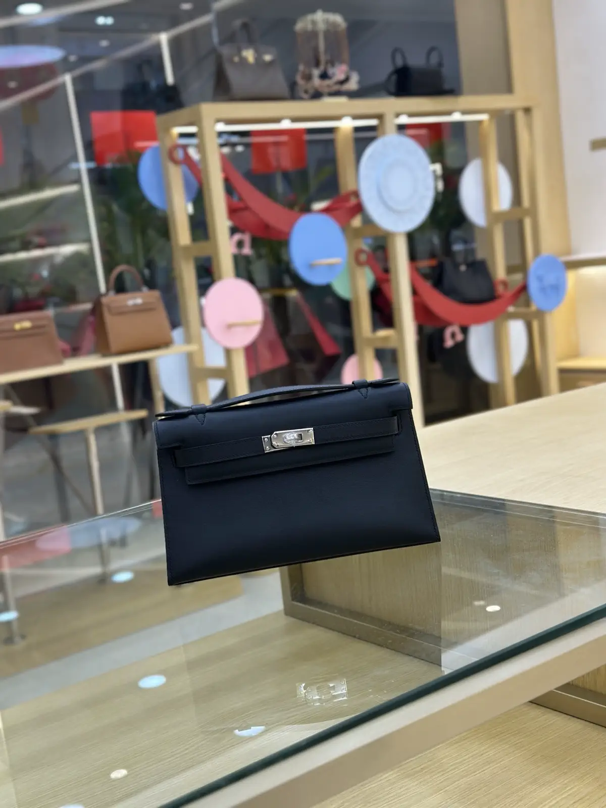 Hermès Black Mini Kelly Clutch image 1