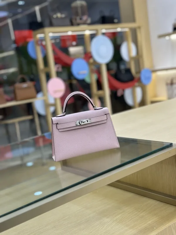 Hermès Mini Kelly 19 Top Handle Bag image 1