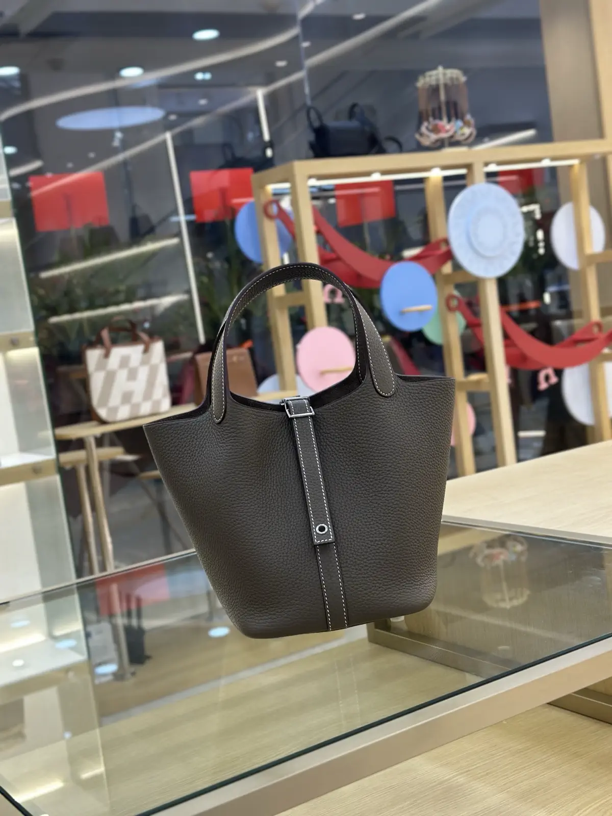 Hermès Picotin 18 Top Handle Bag image 1