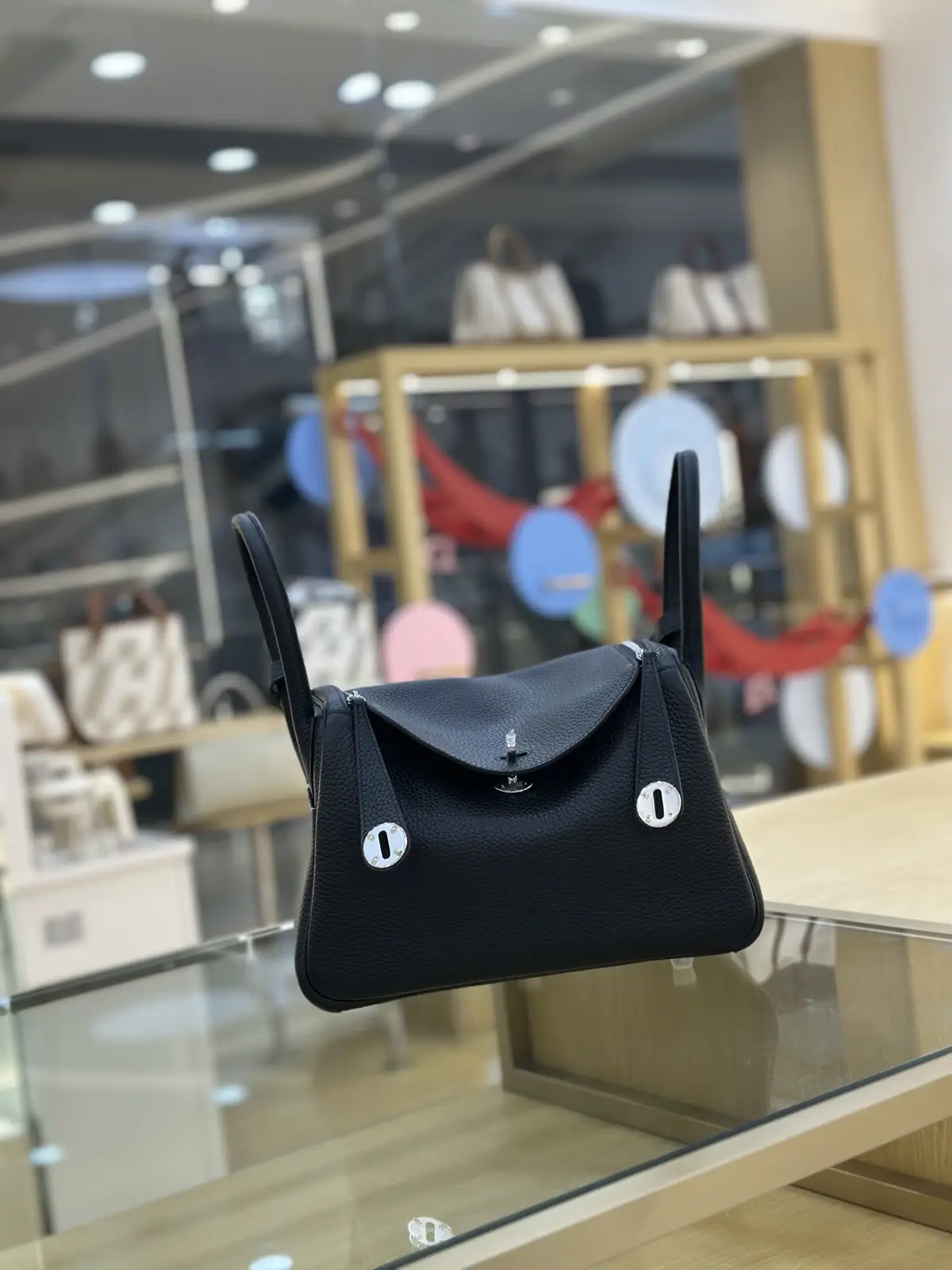 Hermès Black Leather Shoulder Bag image 1