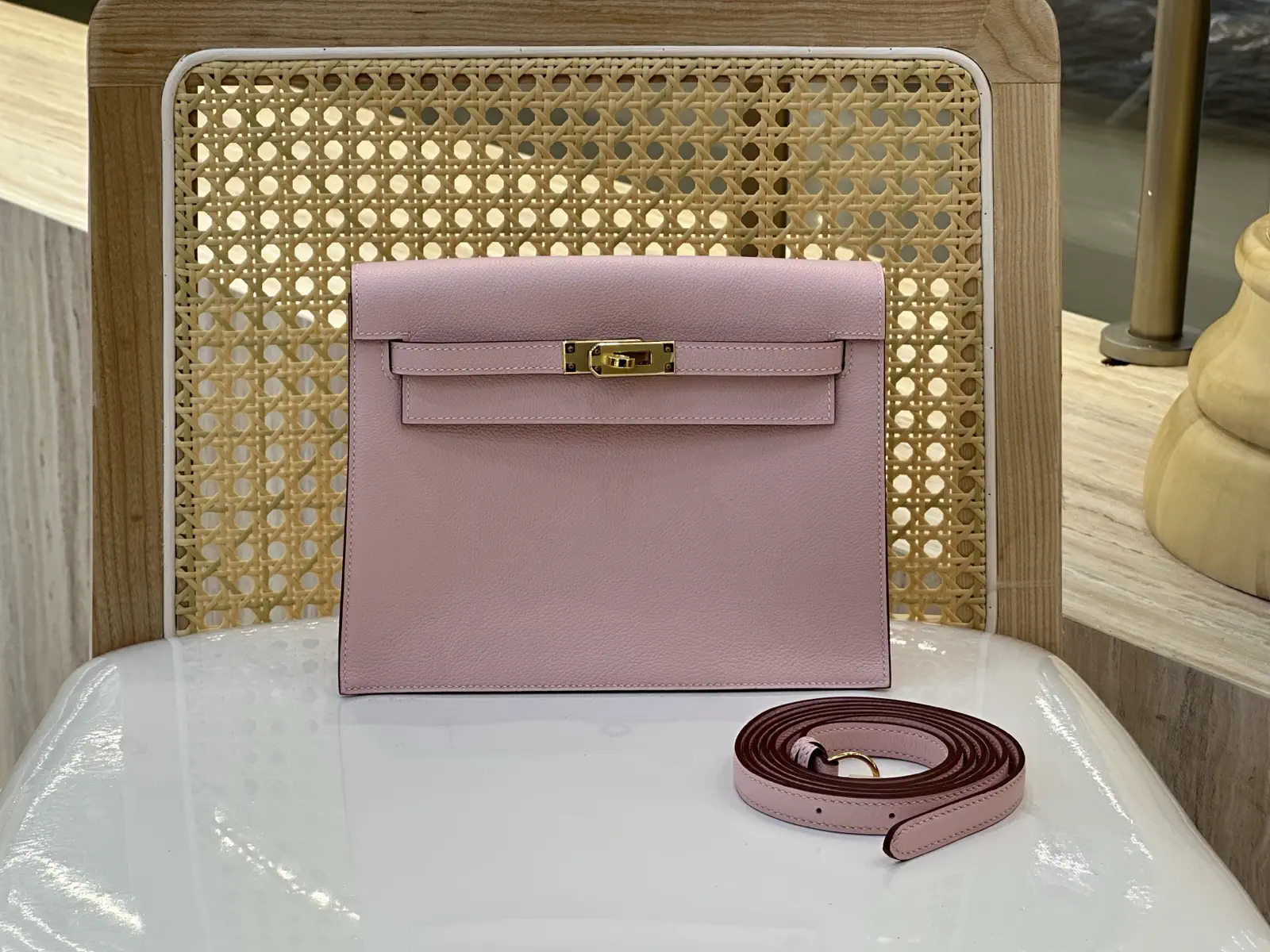 Hermès Light Pink Kelly Danse Bag image 1