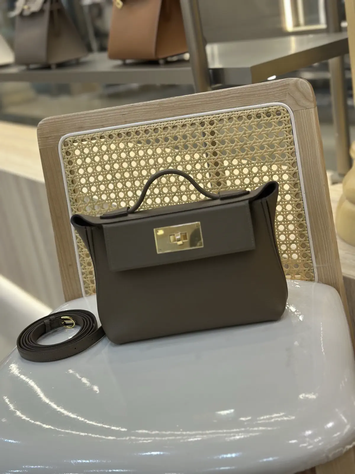 Hermès 2424 Mini 21cm Top Handle Bag image 1