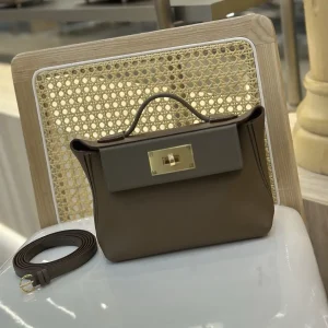 Hermès 2424 Mini 21cm Top Handle Bag image 1