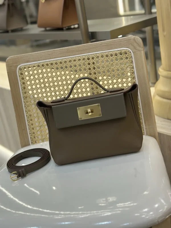 Hermès 2424 Mini 21cm Top Handle Bag image 1