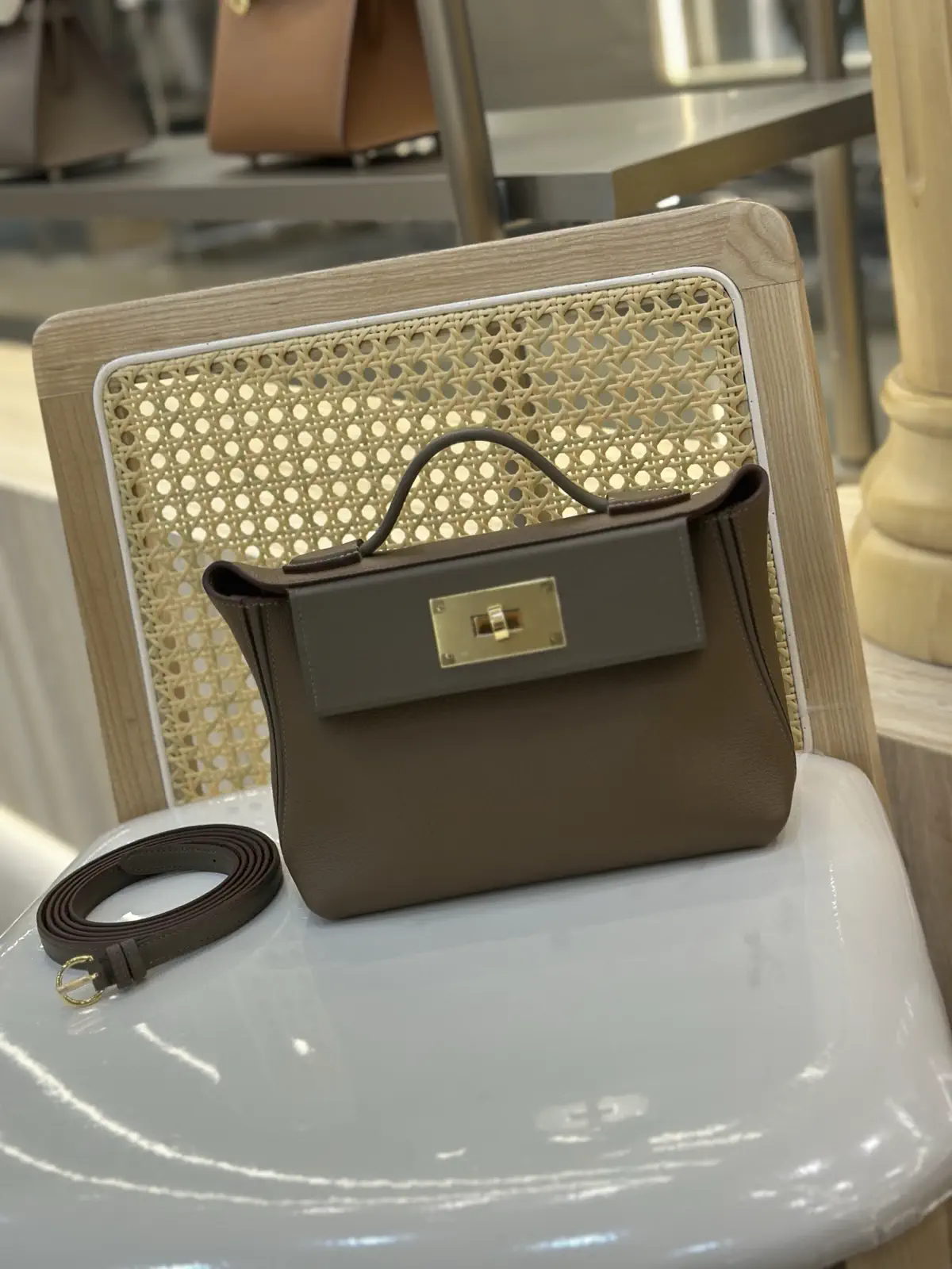 Hermès 2424 Mini 21cm Top Handle Bag image 1