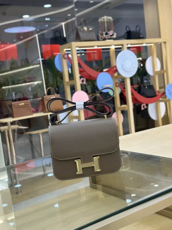 Hermès Epsom Leather Constance 19 Shoulder Bag image 1