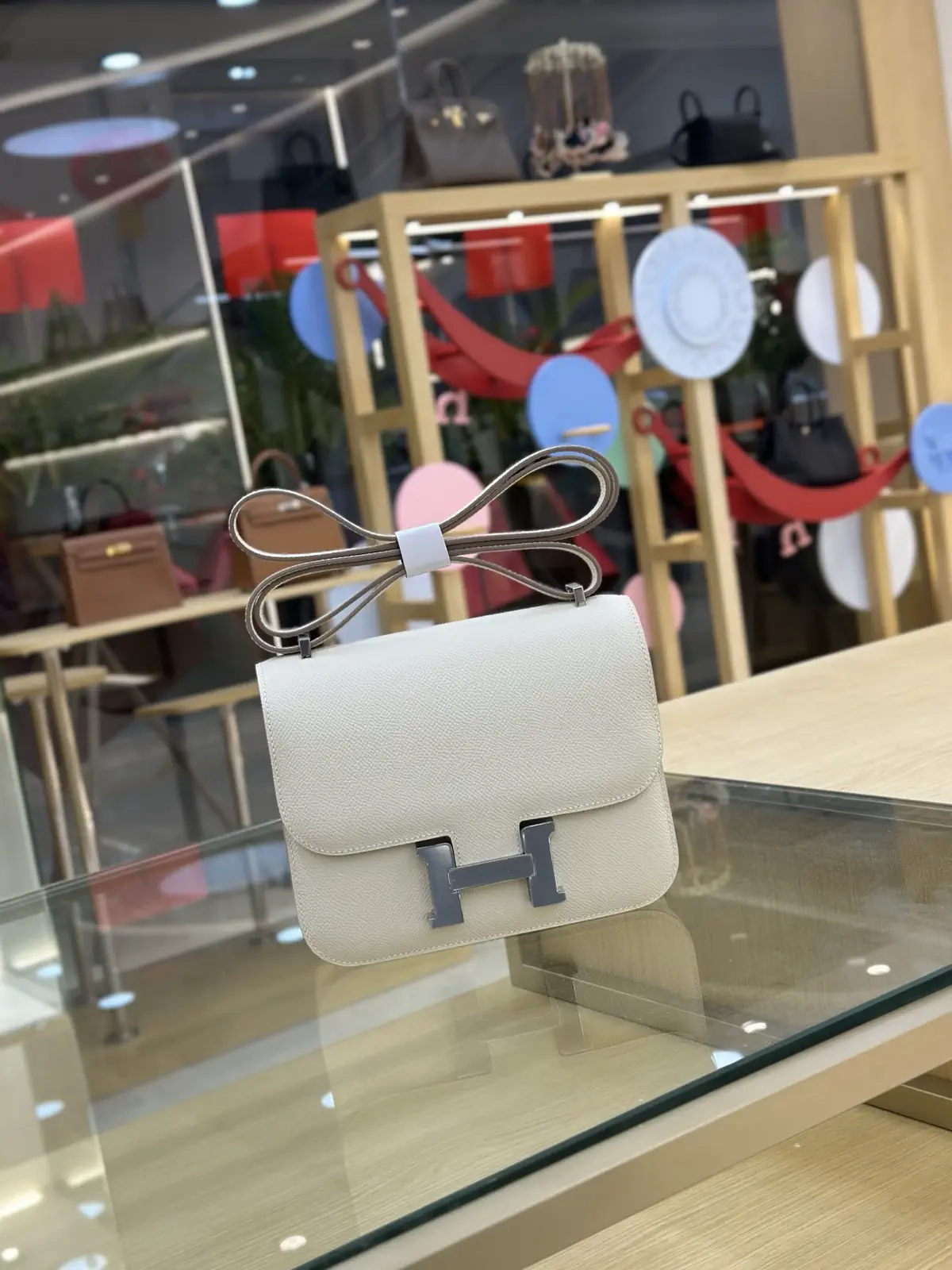 Hermès Constance 19 Shoulder Bag image 1