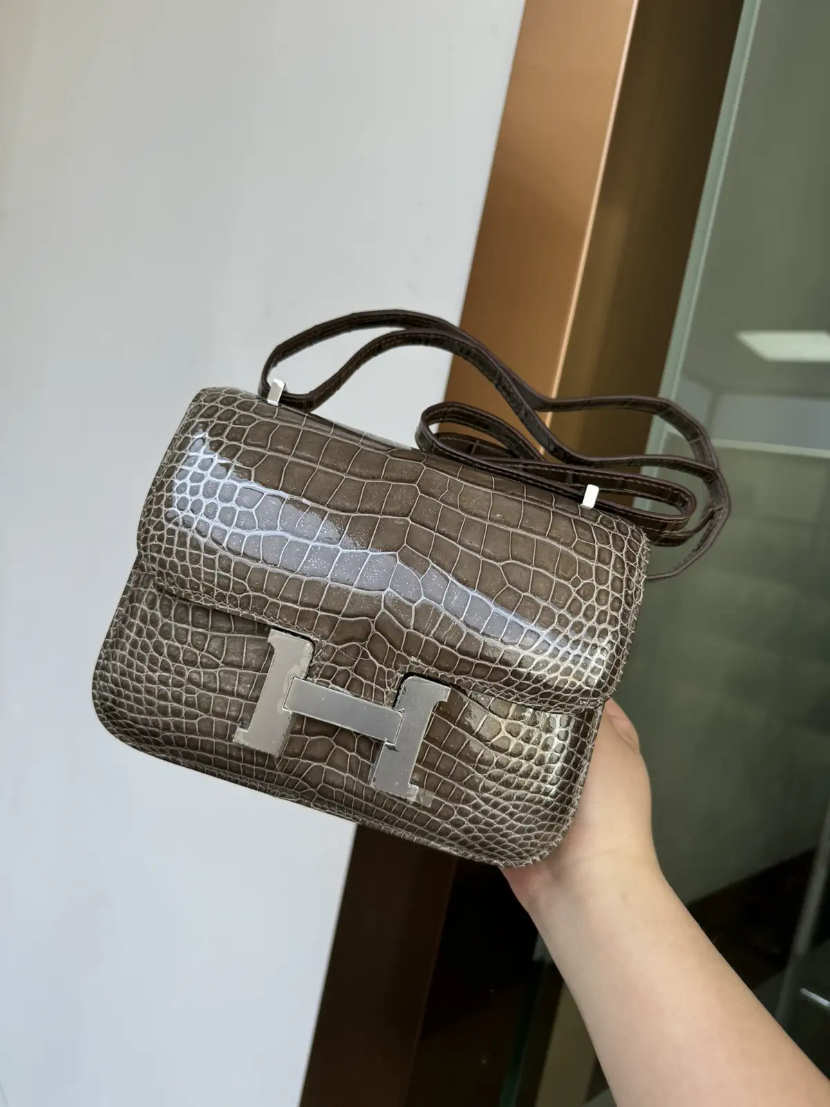 Hermès Elephant Grey Crocodile-Embossed Constance Crossbody Bag image 1