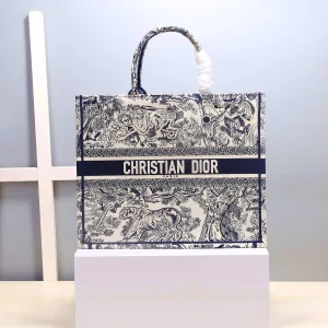Dior Tiger Print Tote Bag image 1