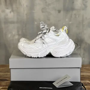 Balenciaga 6XL Round Toe Lace-Up Low-Top Chunky Sneakers image 1
