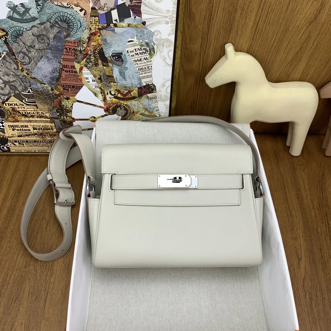 Hermès Kelly Messenger Bag image 1