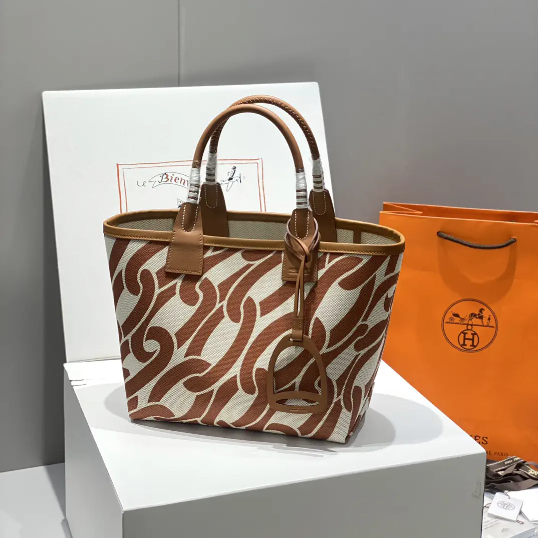 Hermès Steeple Tote Bag image 1