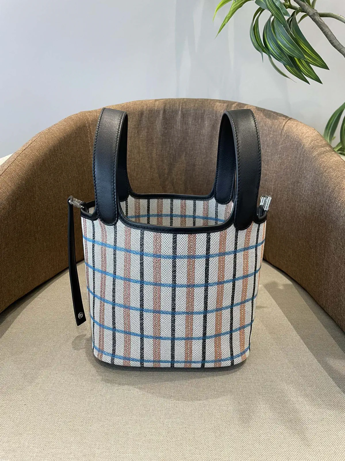 Hermès Striped Bucket Bag image 1