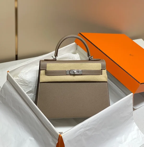 Hermès Kelly Top Handle Bag image 1