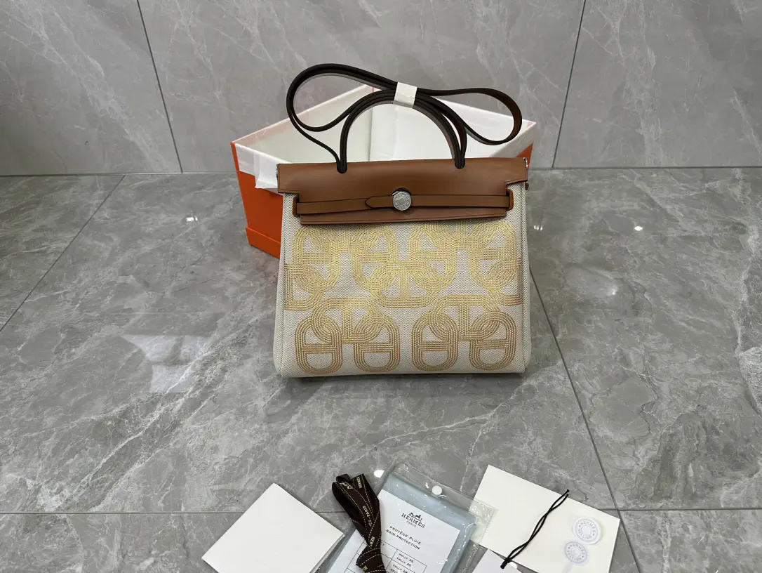 Hermès Herbag 31 Top Handle Bag image 1