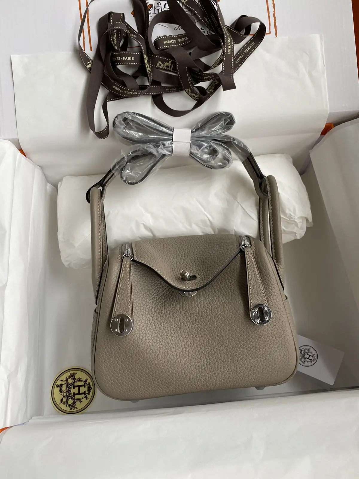 Hermès Mini Lindy Leather Shoulder Bag image 1