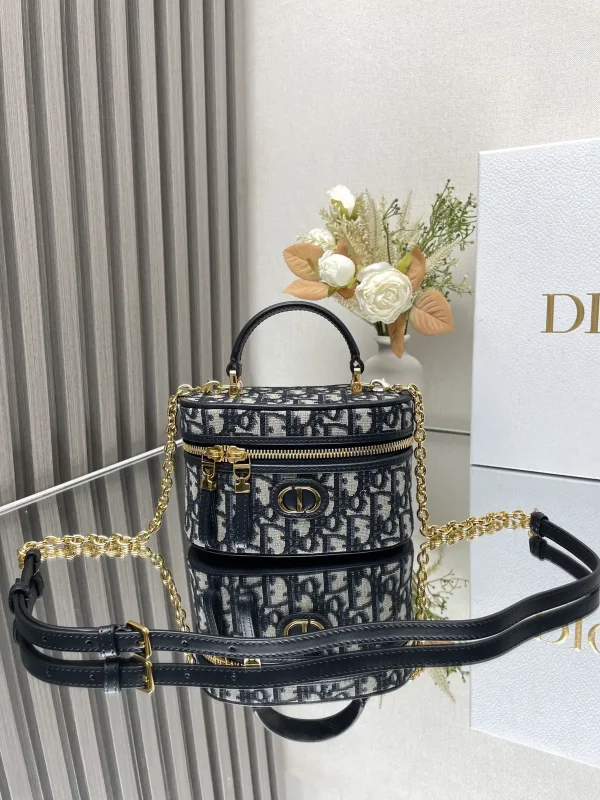 Dior 30 Montaigne Mini Vanity Bag image 1