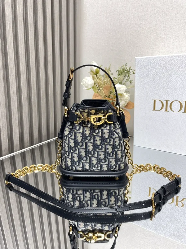 Dior C'est Small Bucket Bag image 1