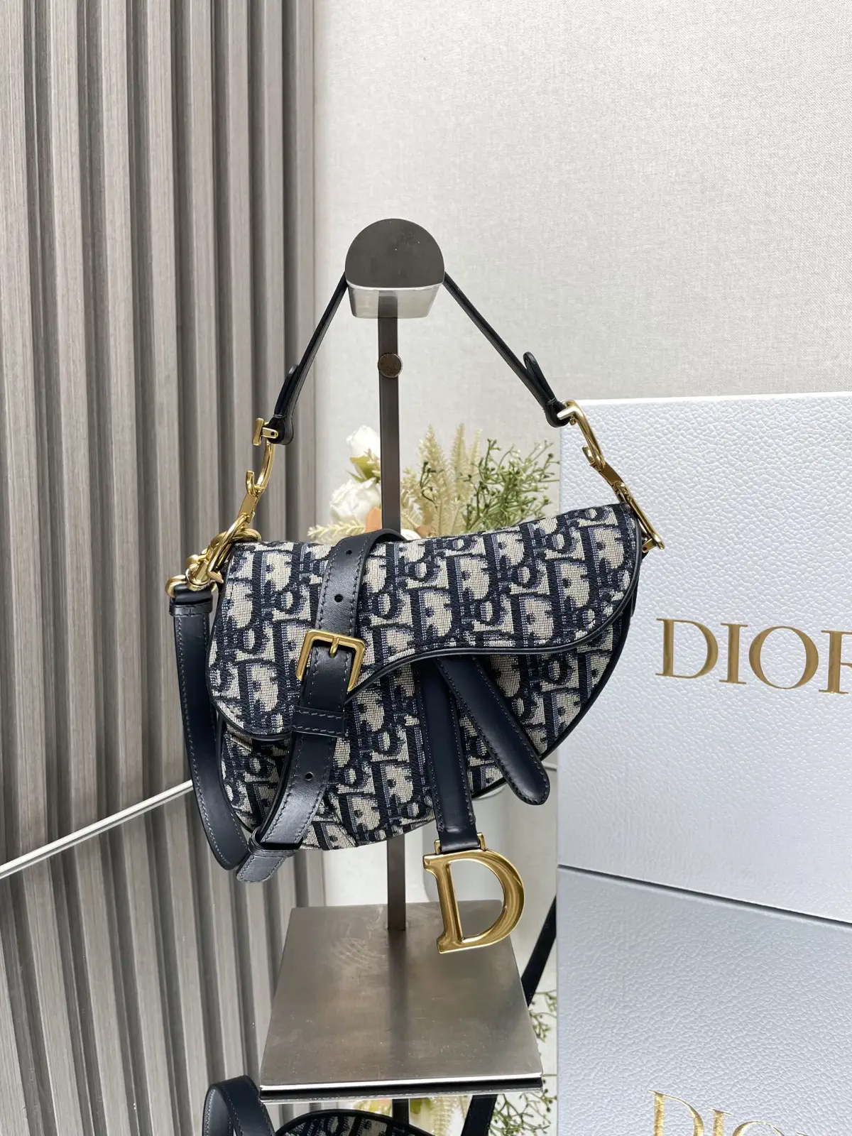 Dior Saddle Crossbody Bag image 1